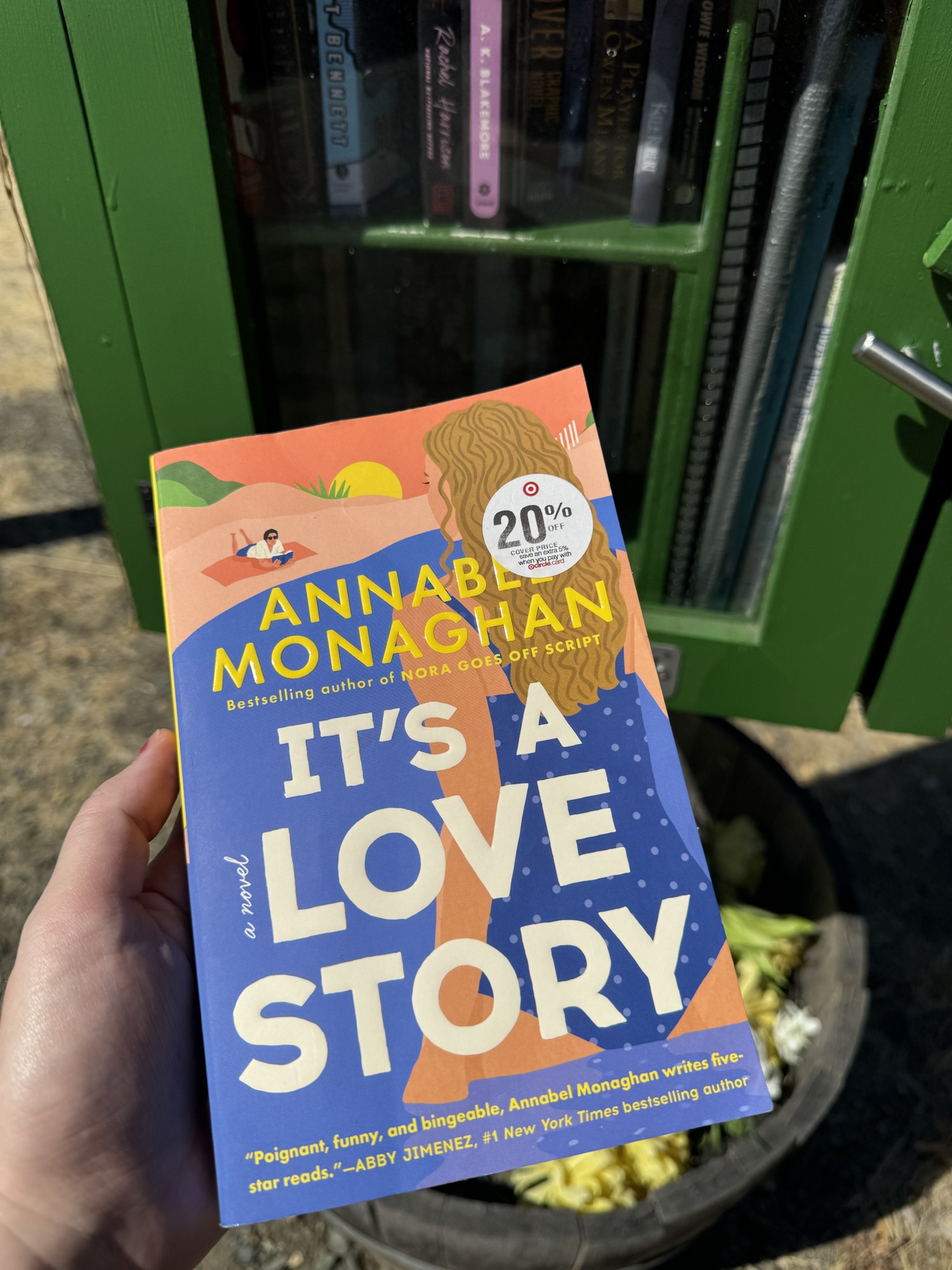 Book Review: It’s a Love Story by Annabel Monaghan
